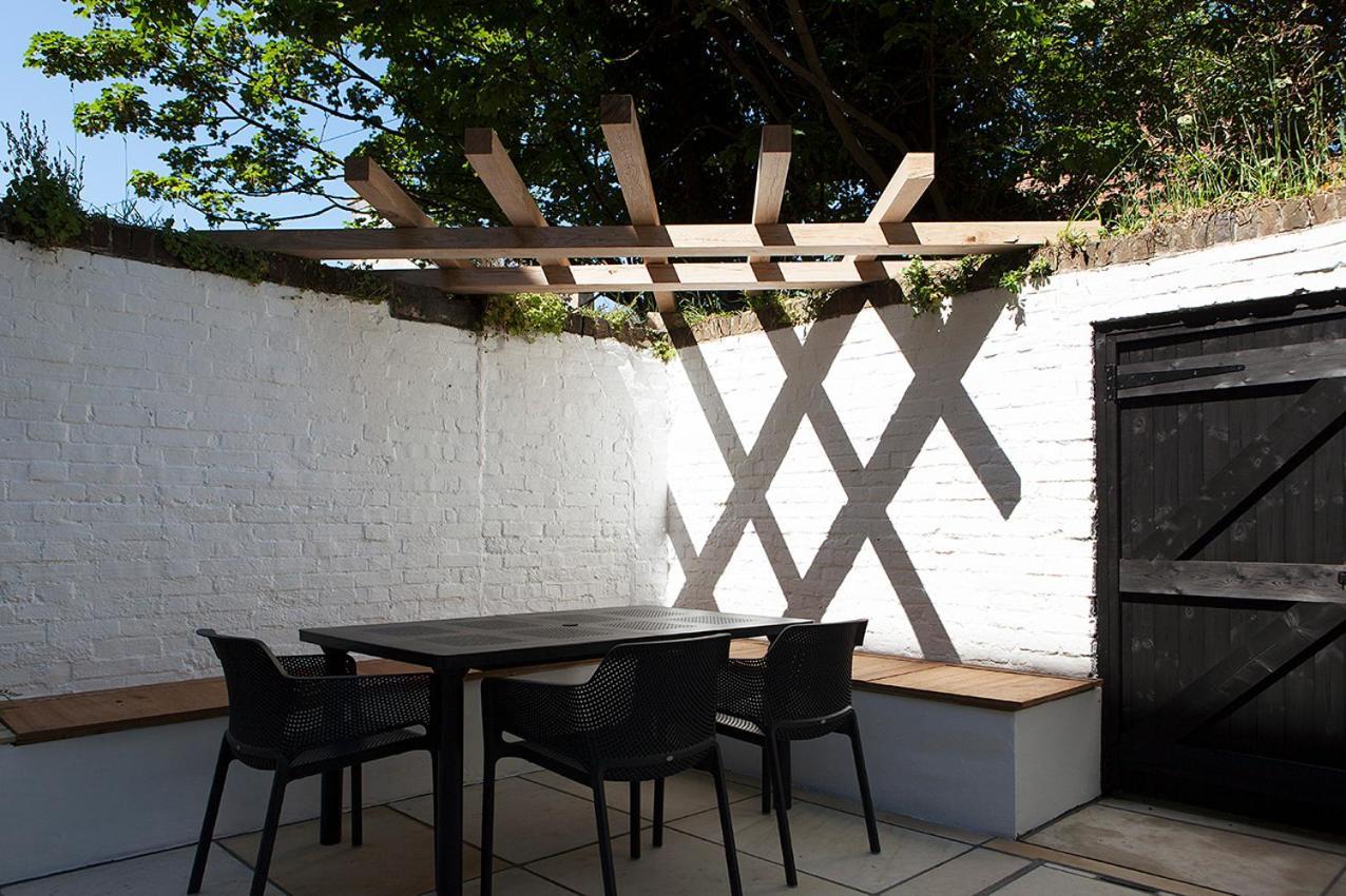 Central Hastings, Stylish-Luxe, Seaside Apartment. Exterior foto